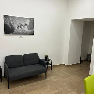 בדוק זמינות
