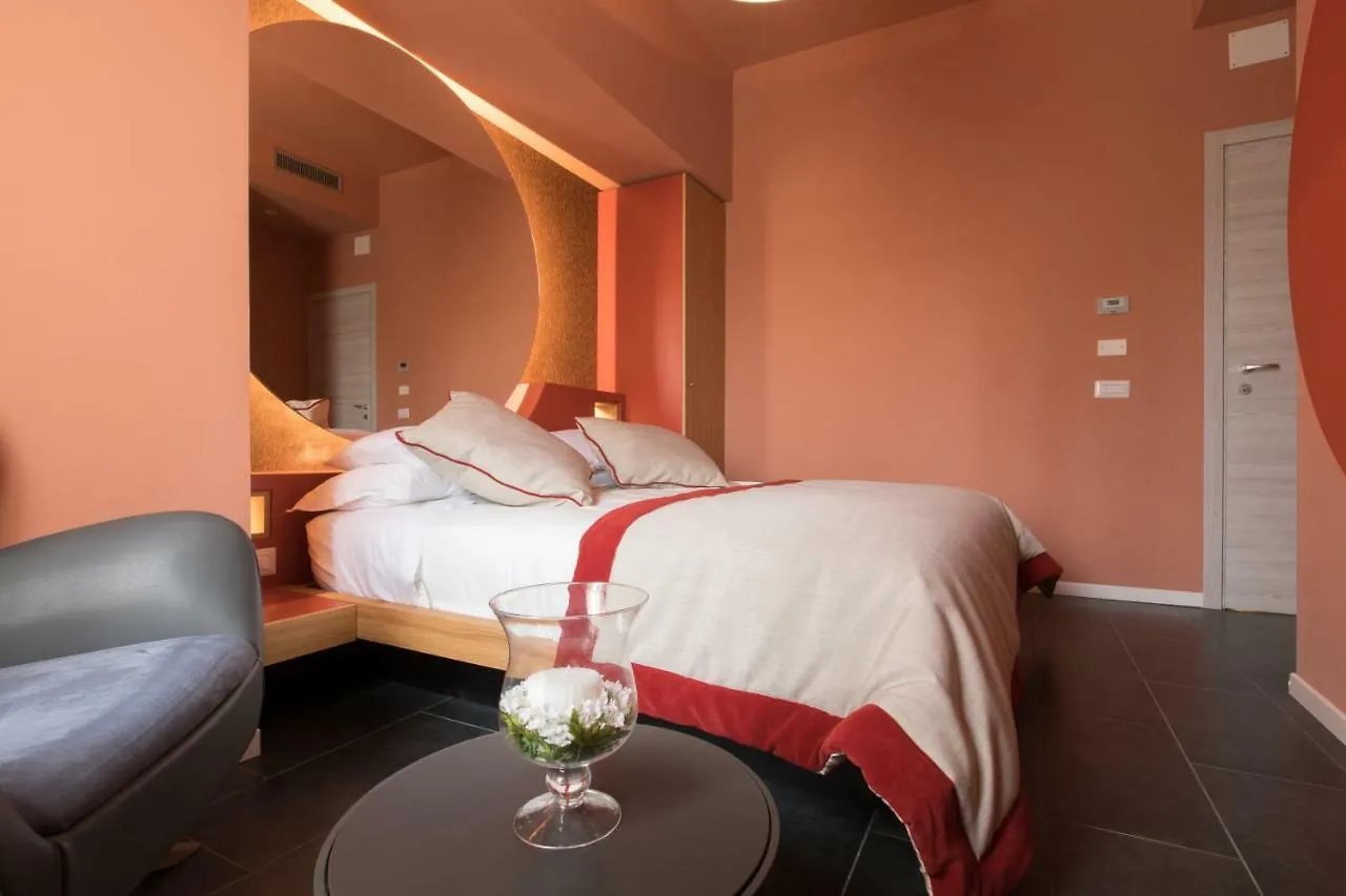 מילאנו Le Texture Premium Rooms Duomo-Cordusio 0*,